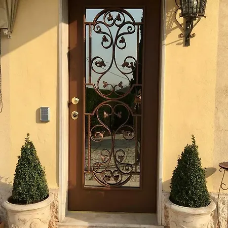 Castel Montorio Bed & Breakfast