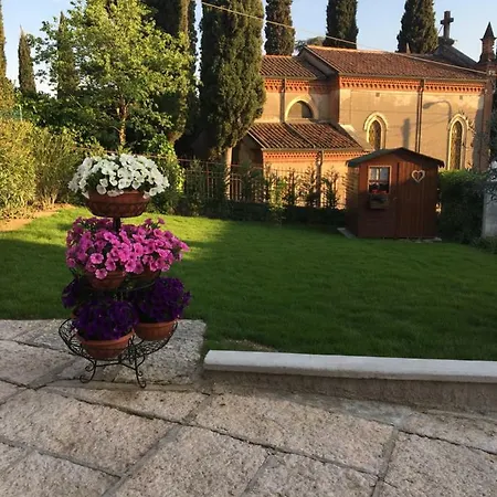 Castel Montorio Bed & Breakfast *