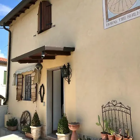 ベッド・アンド・ブレックファスト Castel Montorio